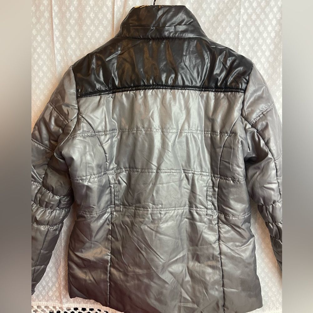 Boy Meets Girl Gray & Black Quilted Jacket - medium - Picture 3 of 8